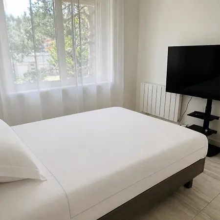 Apartamento La Seigneurie Magnifique 4p Standing Avec Jardin *